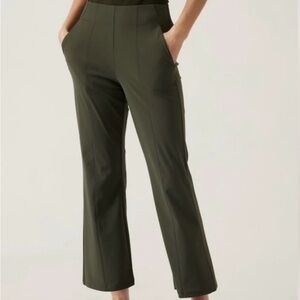 Athleta cosmic kick flare pant aspen olive size 6 sporty athleisure